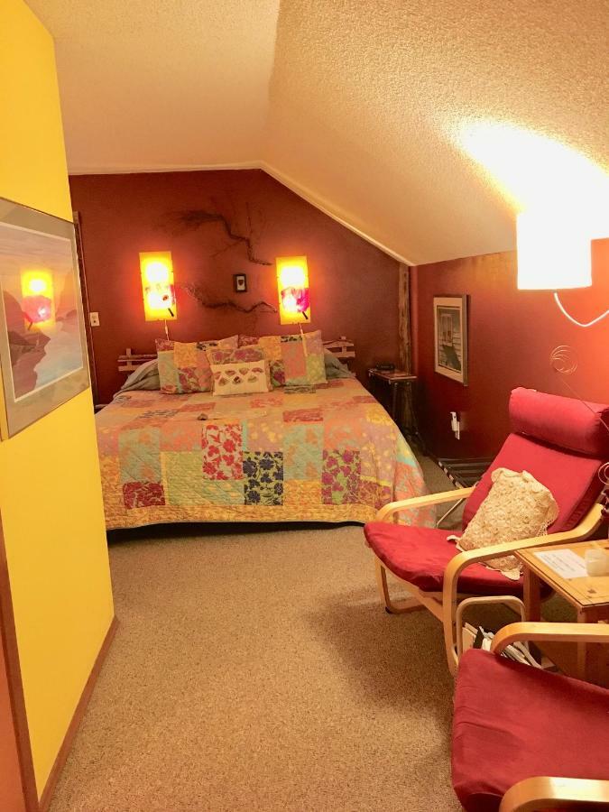 Manitou Lodge Forks Luaran gambar