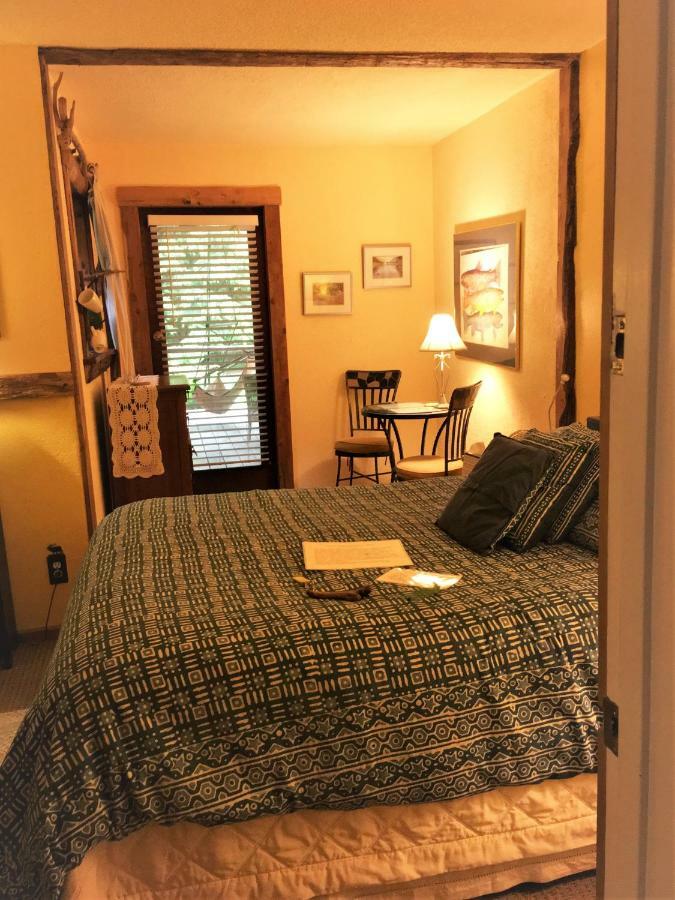 Manitou Lodge Forks Luaran gambar